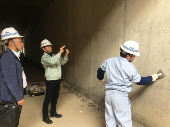 上海华固仿清水混凝土现身厦门地铁2号线